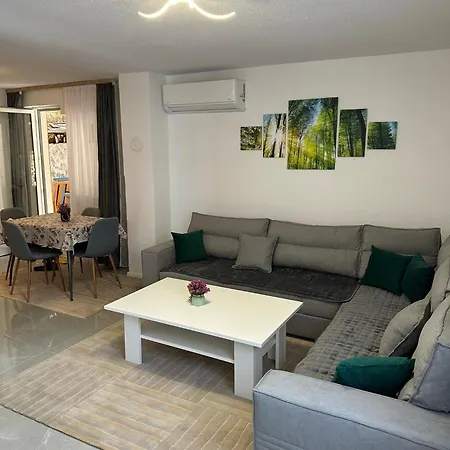 Saray Apartment *